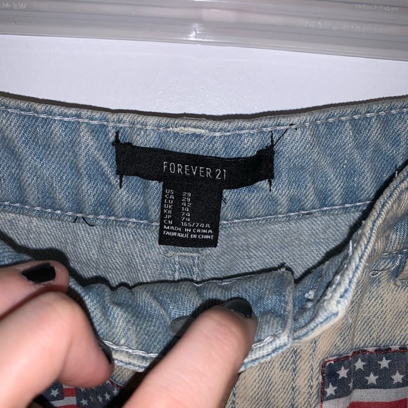 [29]🩳F21 American Flag jean shorts - Picture 3 of 5